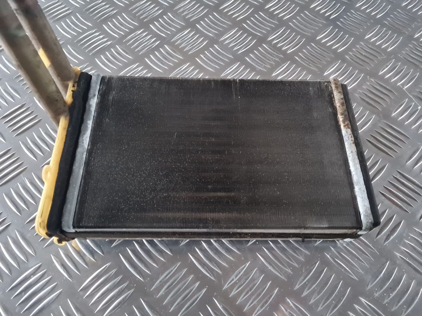 Apsildes sistēmas radiators priekš AUDI 80 1991