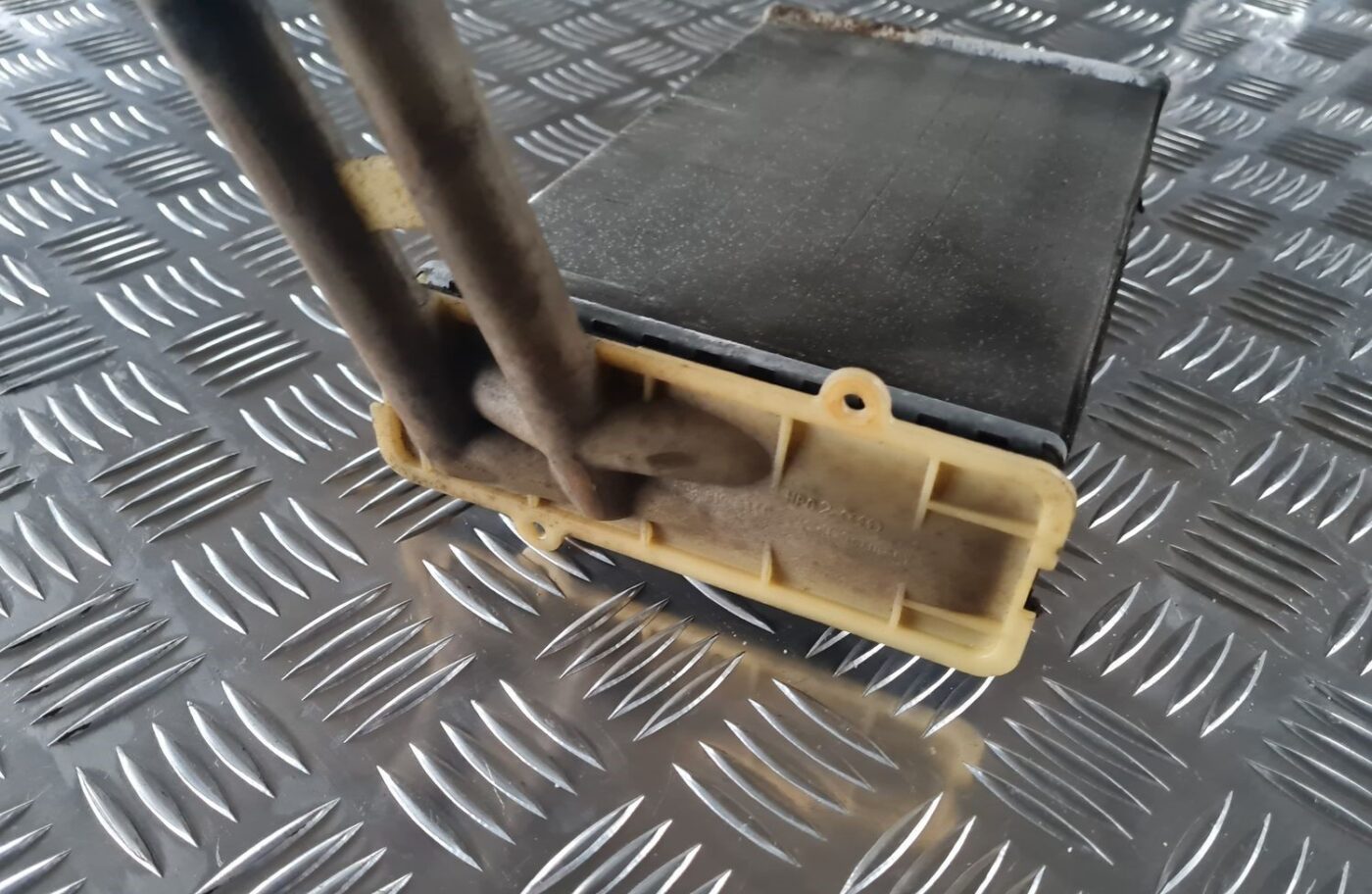 Apsildes sistēmas radiators priekš AUDI 80 1991