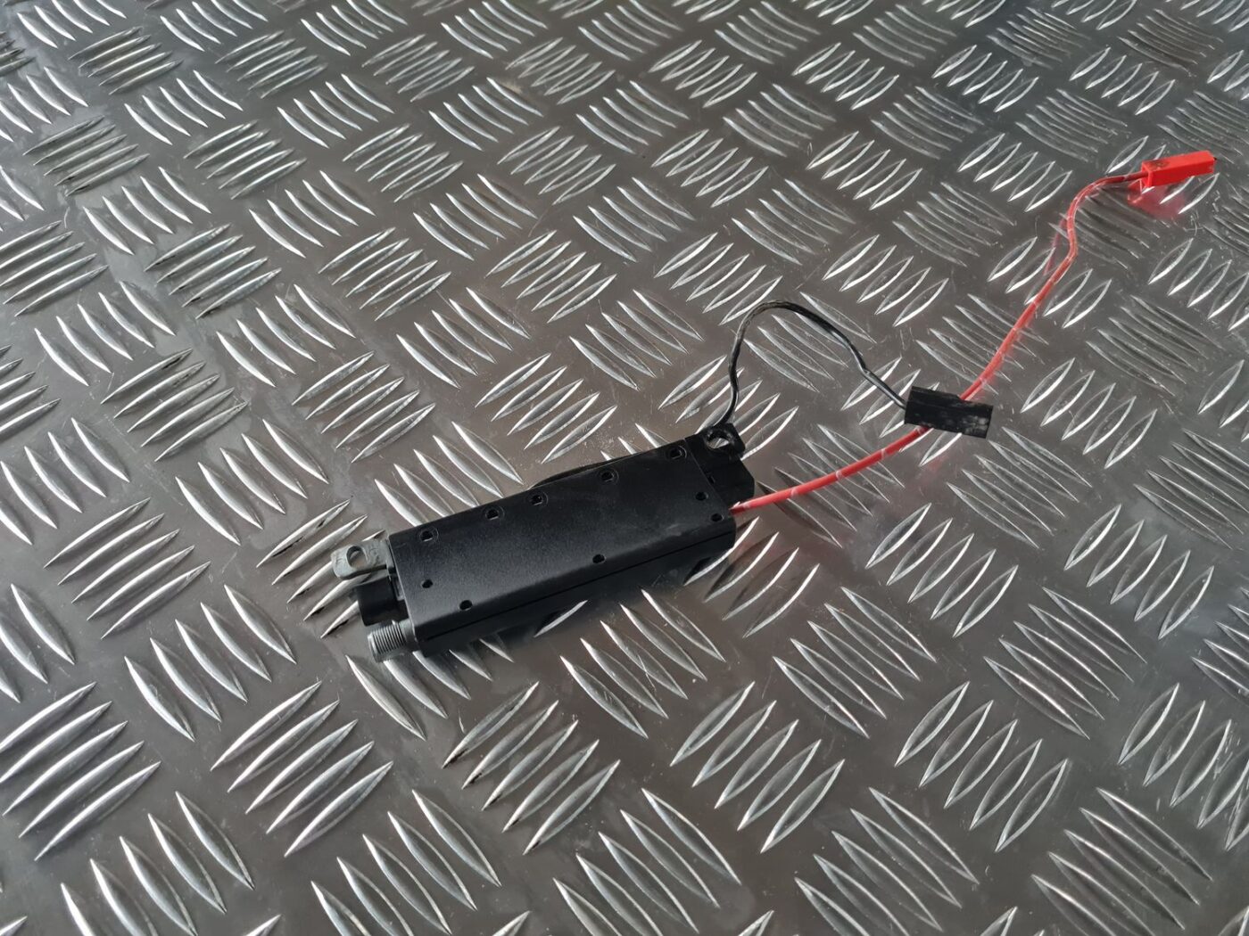 Antenas vadības bloks priekš AUDI 80 1991 3 Antenas vadības bloks priekš AUDI 80 1991