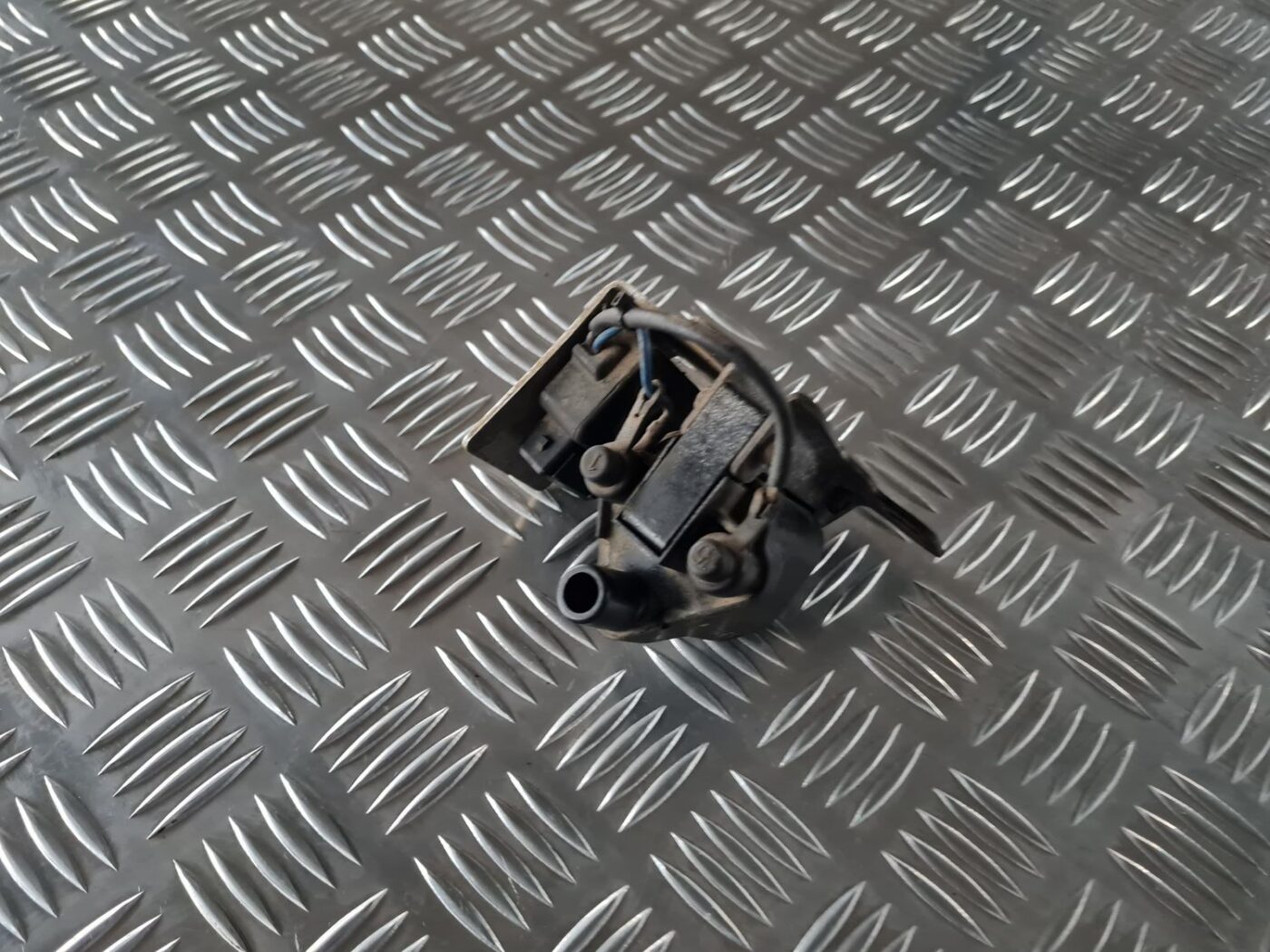 Augstsprieguma spole priekš AUDI 80 1991