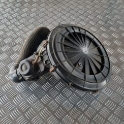 Gaisa filtra korpuss priekš AUDI 80 1991