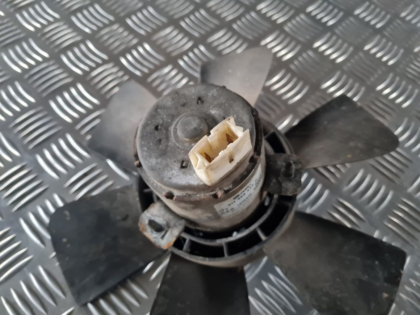 Dzesēšanas radiatora ventilators priekš AUDI 80 1991