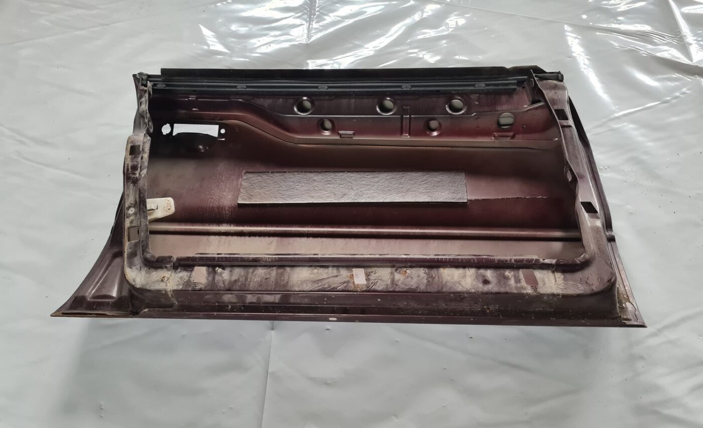 Priekšējās kreisās durvis priekš AUDI 80 1991 7 Priekšējās kreisās durvis priekš AUDI 80 1991