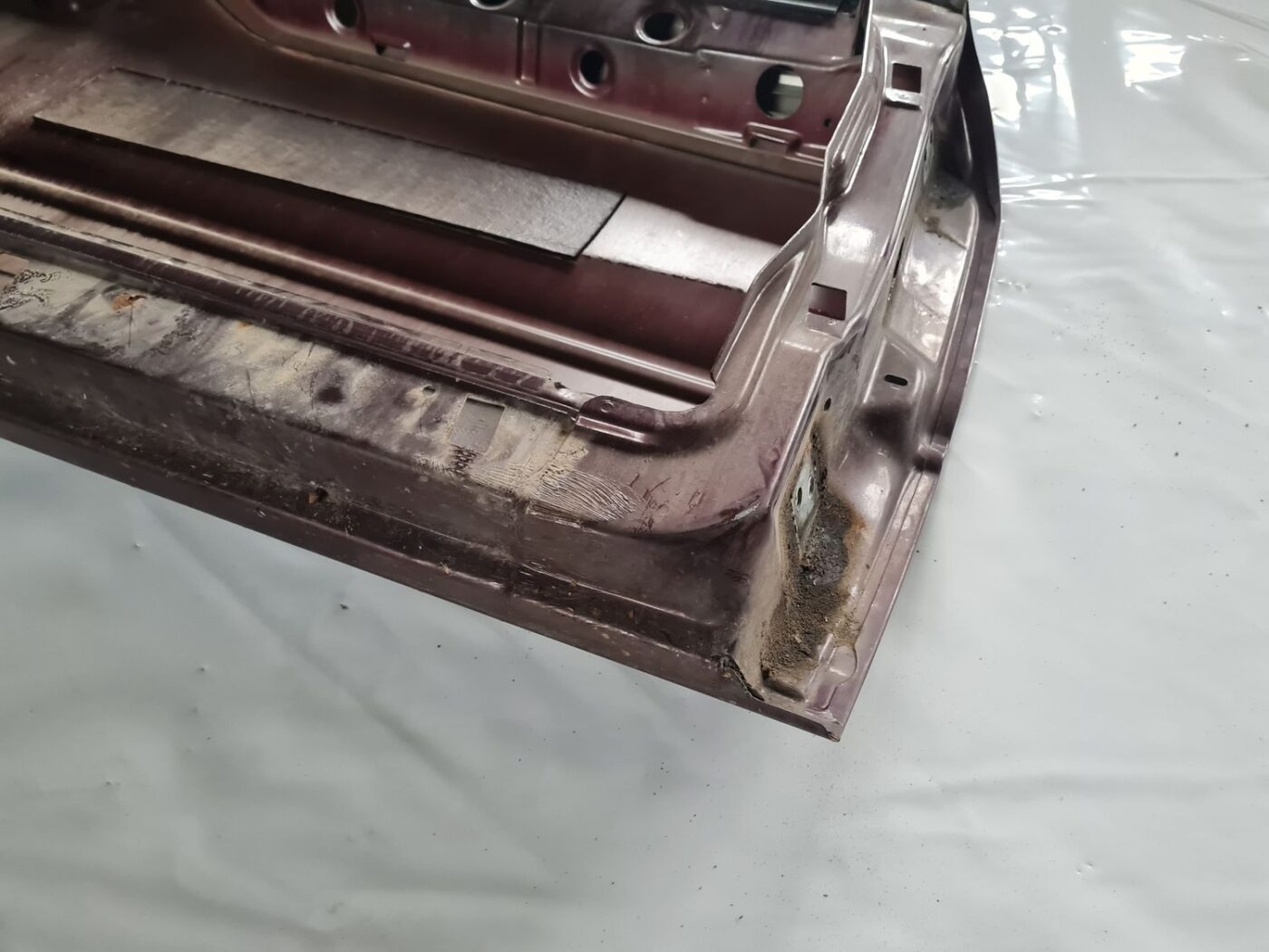 Priekšējās kreisās durvis priekš AUDI 80 1991 6 Priekšējās kreisās durvis priekš AUDI 80 1991