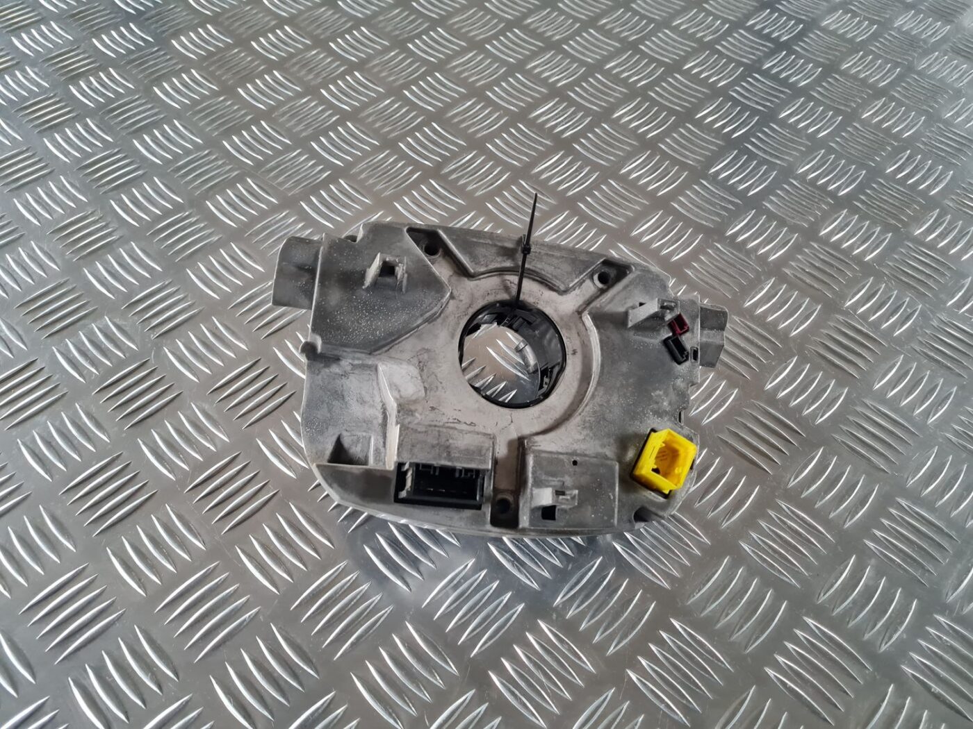 Drošības spilvena slīdgredzens priekš BMW 6 E63 645 2004 3 Drošības spilvena slīdgredzens priekš BMW 6 E63 645 2004