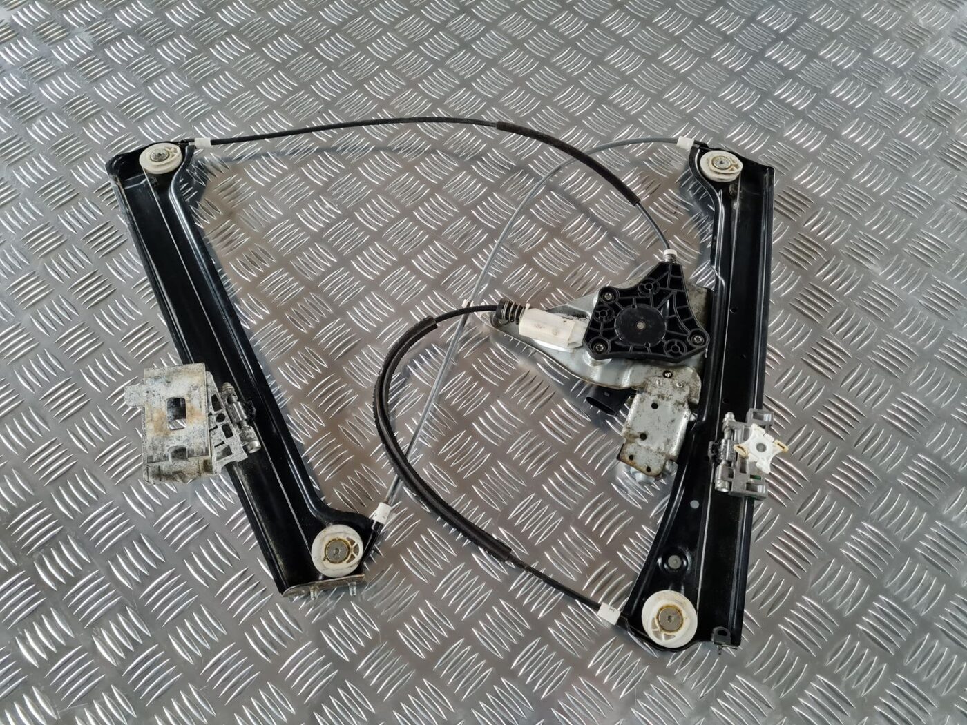 Stikla pacelšanas mehānisms priekšējais labais priekš BMW 6 E63 645 2004