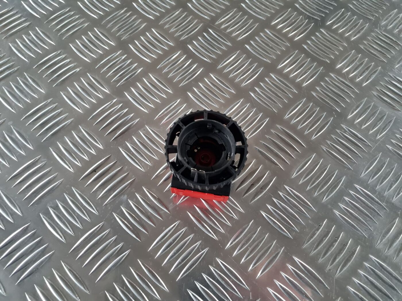 Aizdedzes bloks ksenona spuldzei priekš BMW 6 E63 645 2004 3 Aizdedzes bloks ksenona spuldzei priekš BMW 6 E63 645 2004