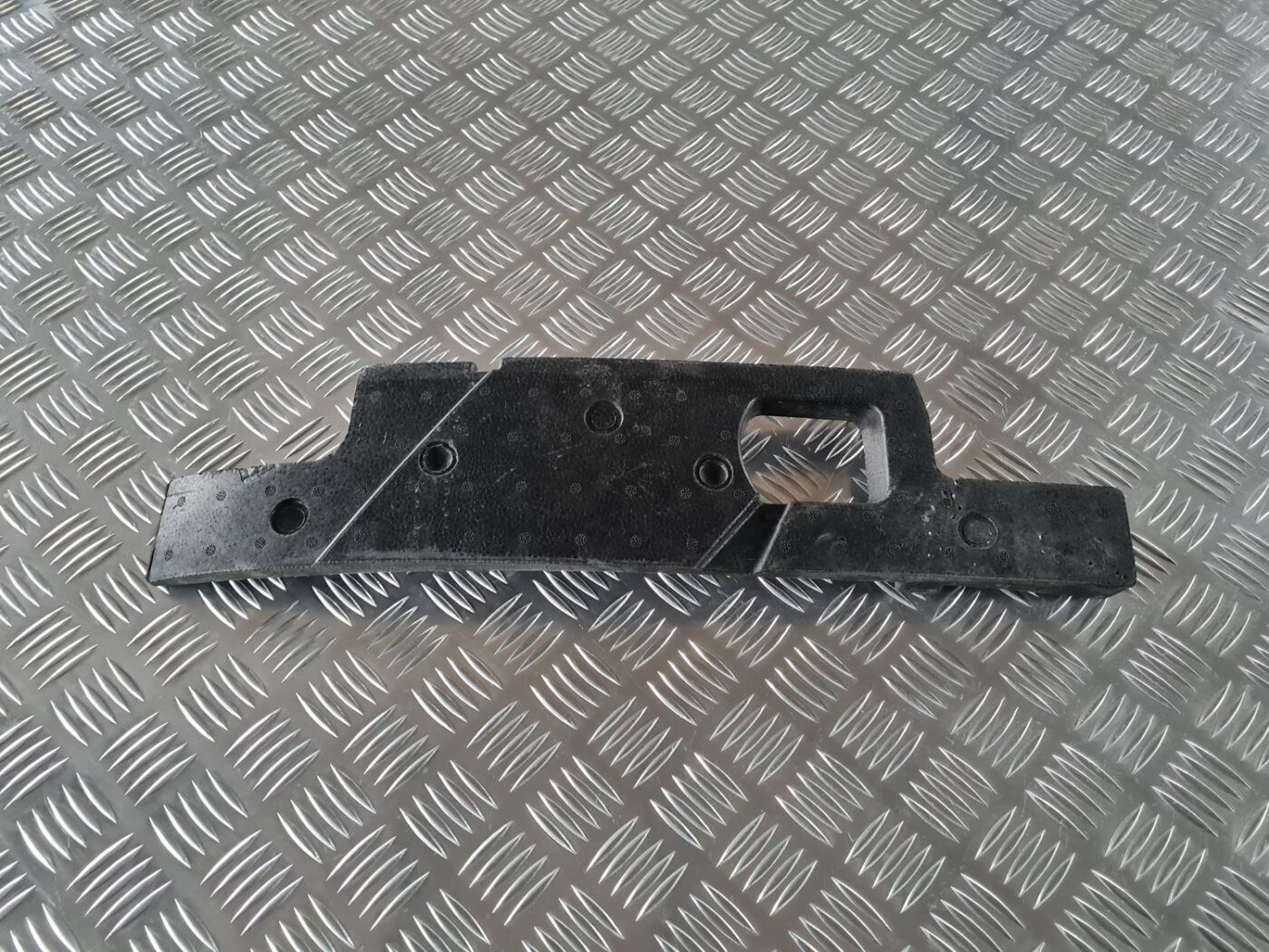 Priekšēja bufera putuplasts priekš BMW 6 E63 645 2004 3 Priekšēja bufera putuplasts priekš BMW 6 E63 645 2004