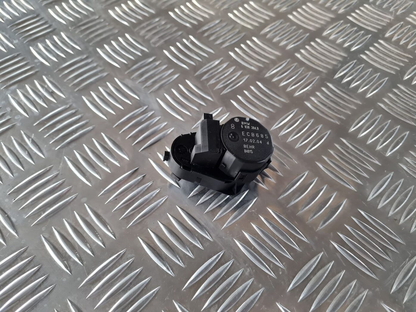 Apsildes sistēmas aktuators priekš BMW 6 E63 645 2004