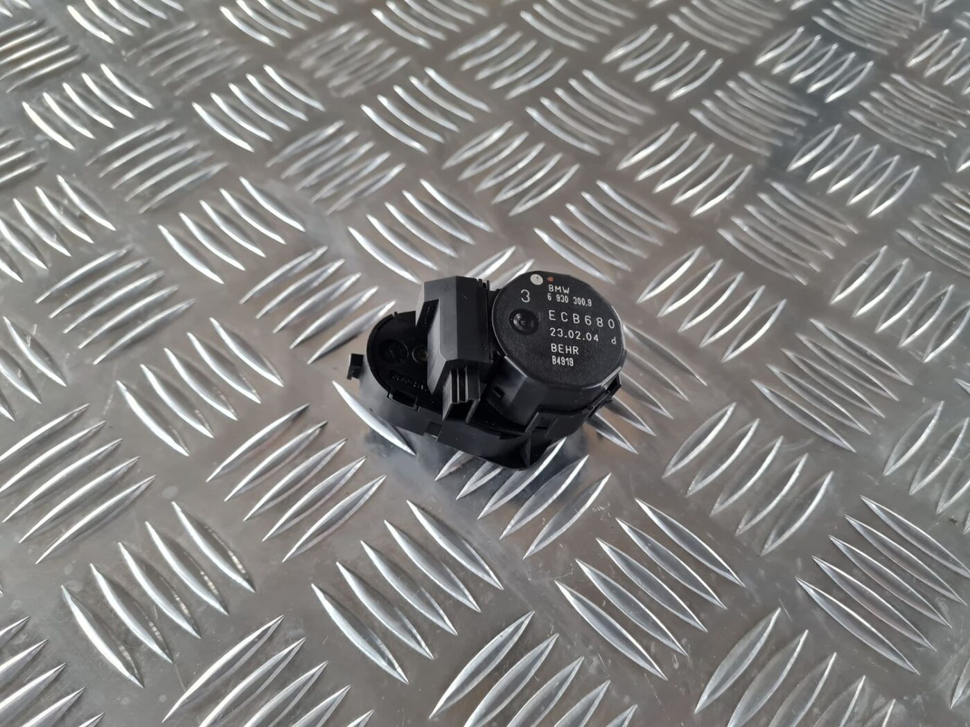 Apsildes sistēmas aktuators priekš BMW 6 E63 645 2004