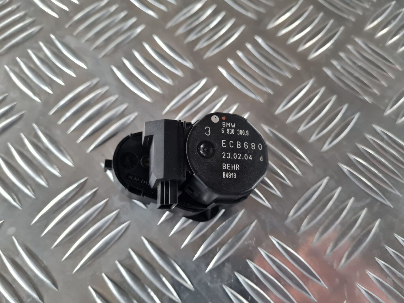 Apsildes sistēmas aktuators priekš BMW 6 E63 645 2004