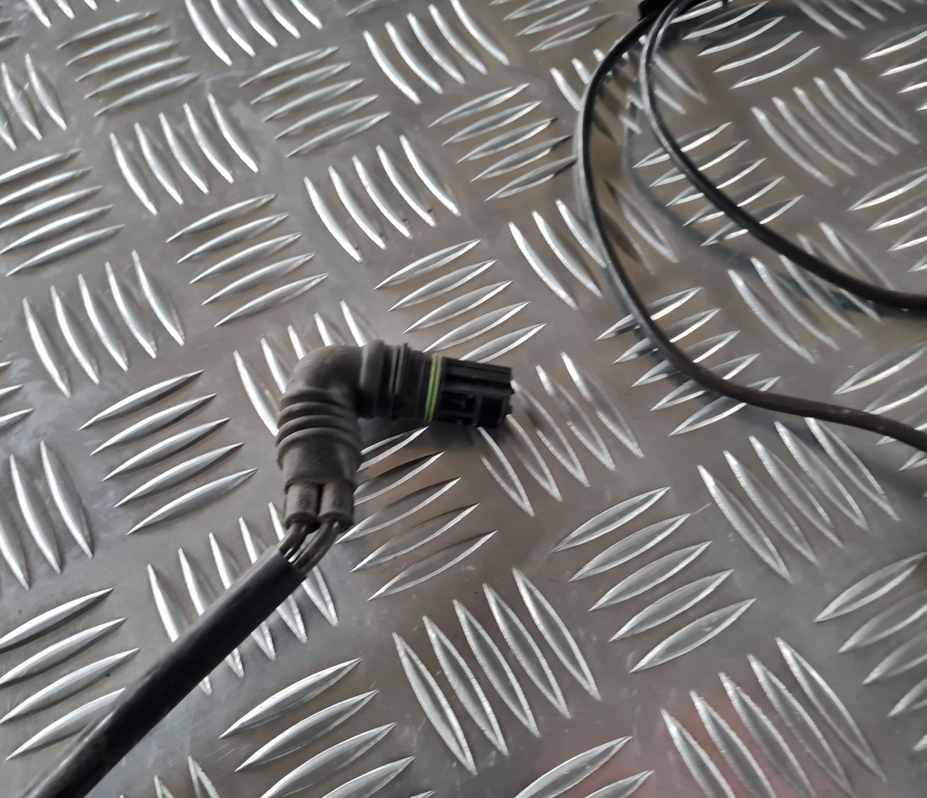 Detonācijas dēvējs priekš BMW 6 E63 645 2004 5 Detonācijas dēvējs priekš BMW 6 E63 645 2004