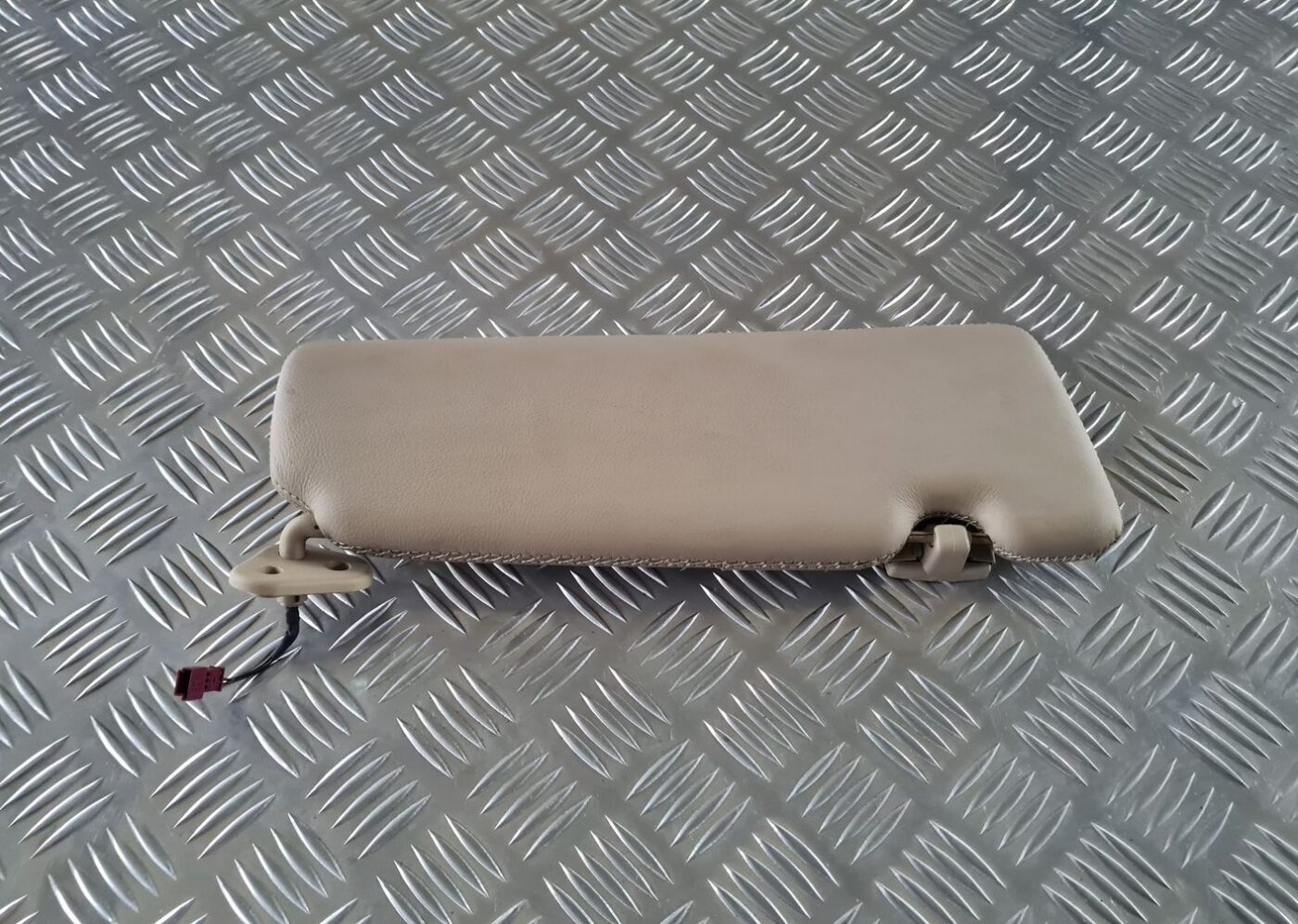 Saules aizsargs priekš BMW 6 E63 645 2004 3 Saules aizsargs priekš BMW 6 E63 645 2004