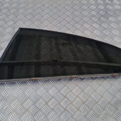 Aizmugurējais kreisais sānu stikls priekš BMW 6 E63 645 2004