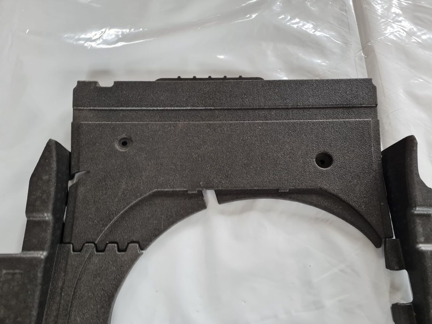 Bagāžnieka nodalījuma putuplasts priekš BMW 6 E63 645 2004