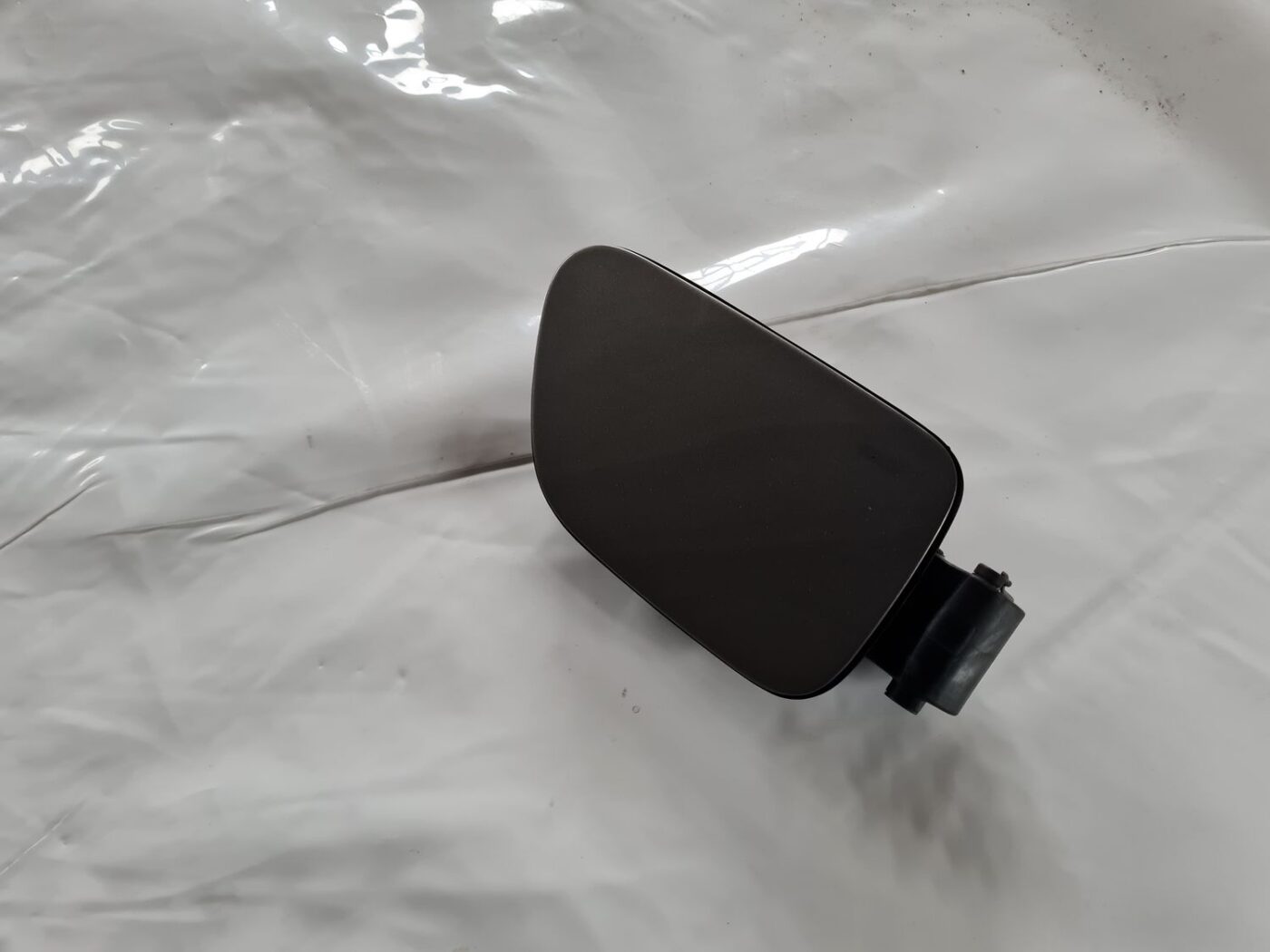 Degvielas tvertnes vāks priekš BMW 6 E63 645 2004