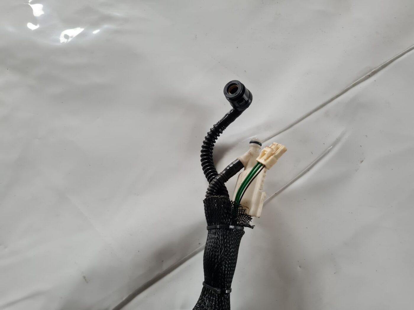 Degvielas tvertnes sūknis priekš BMW 6 E63 645 2004 3 Degvielas tvertnes sūknis priekš BMW 6 E63 645 2004