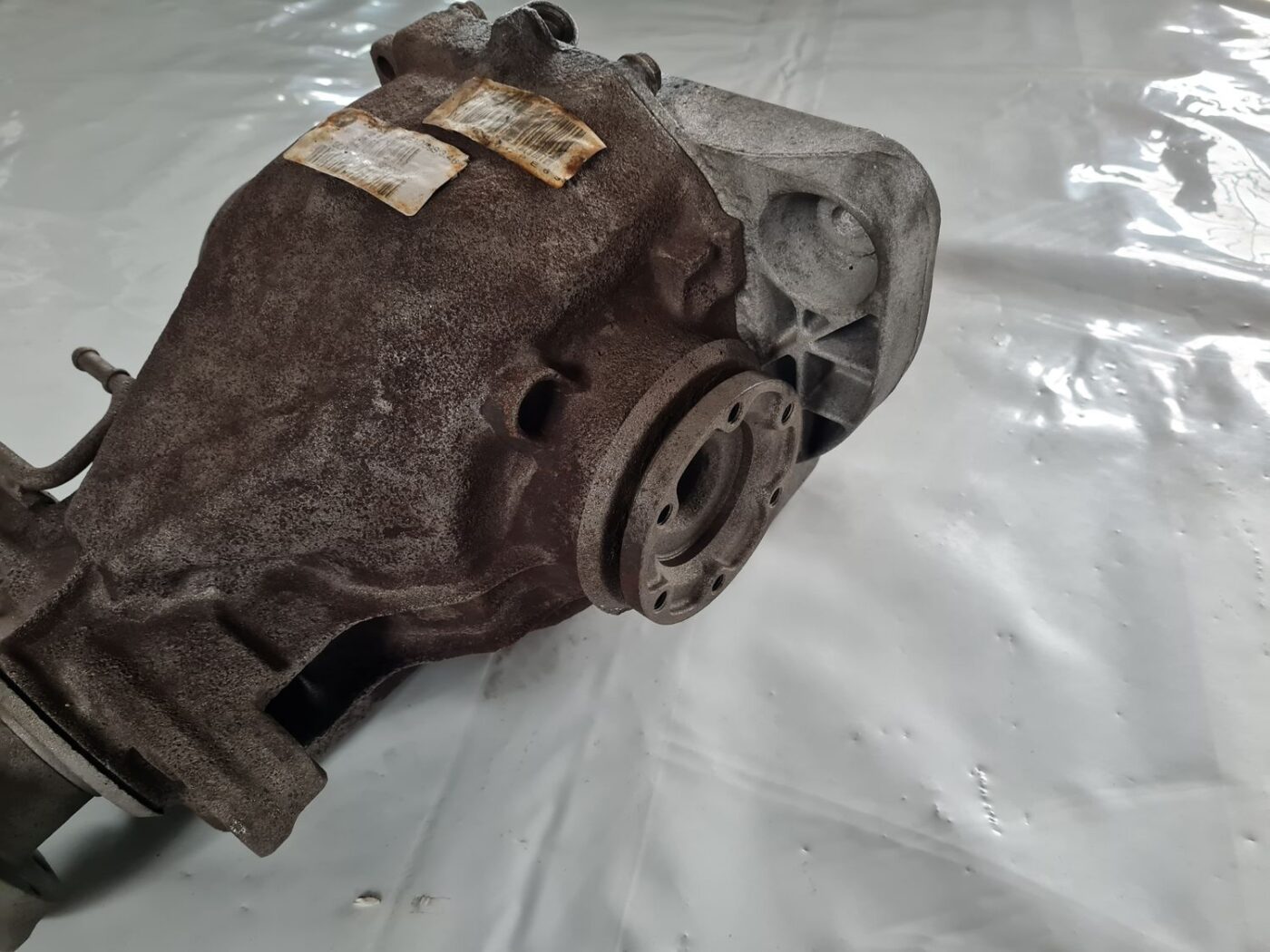 Aizmugurējais reduktors priekš BMW 6 E63 645 2004