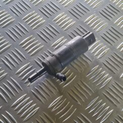 Mazgātāja šķidruma sūknis priekš VW GOLF 5 2004