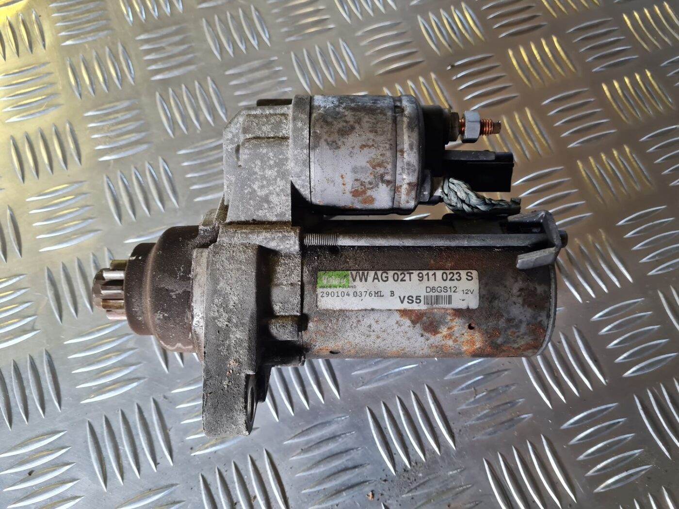 Starteris priekš VW GOLF 5 2004