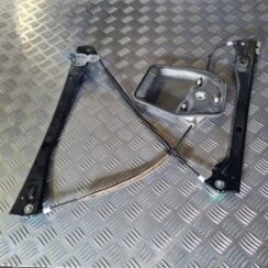 Stikla pacelšanas mehānisms priekšējais labais priekš VW GOLF 5 2004