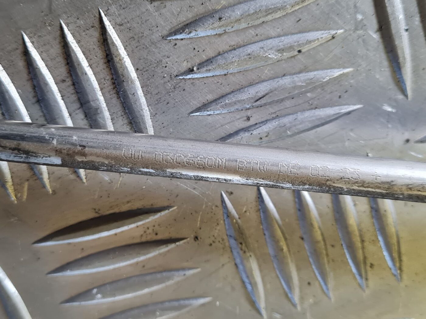 Degvielas caurule priekš VW GOLF 5 2004 6 Degvielas caurule priekš VW GOLF 5 2004