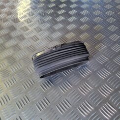 Gaisa vads priekš VW GOLF 5 2004