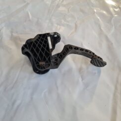 Sajūga pedālis priekš VW GOLF 5 2004