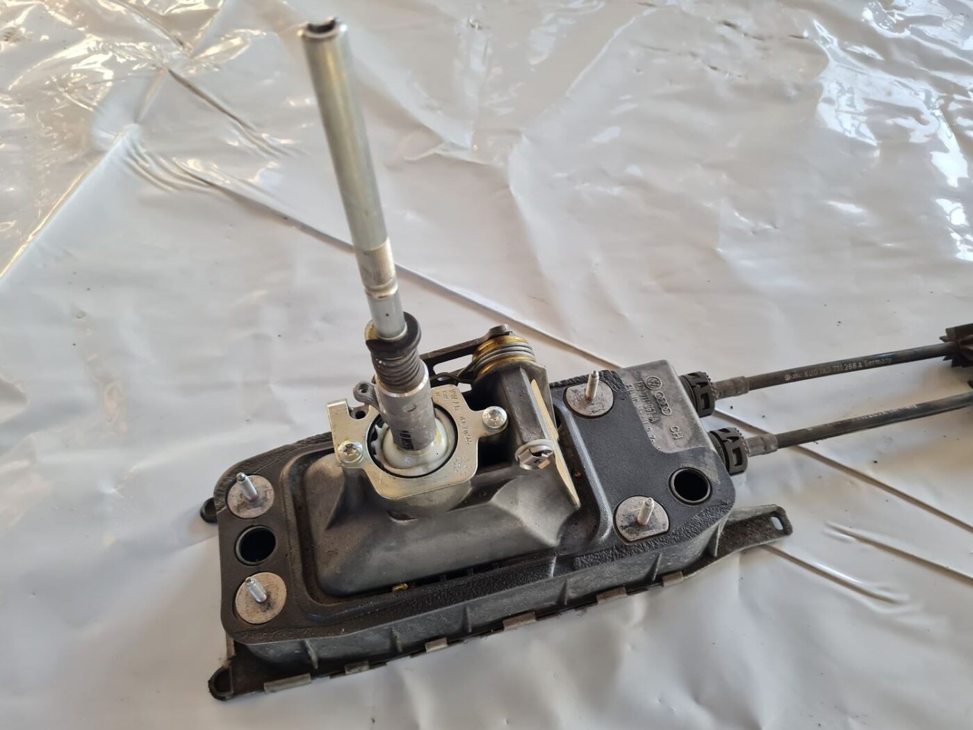 Ātrumu pārslēgšanas slēdzis priekš VW GOLF 5 2004