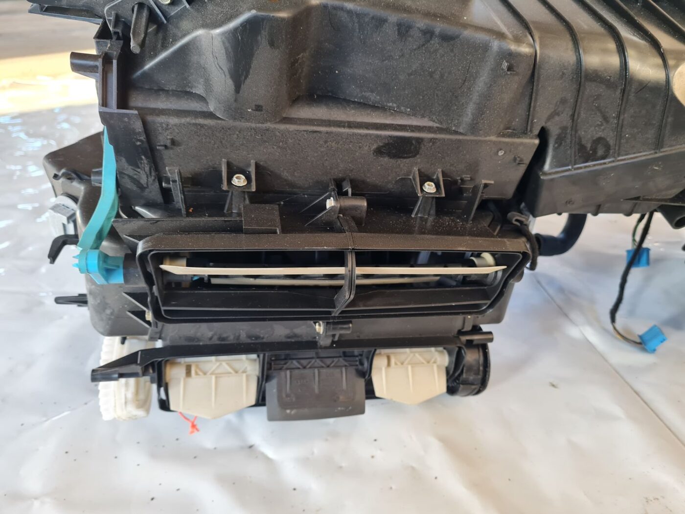 Salona sildītājs priekš VW GOLF 5 2004 8 Salona sildītājs priekš VW GOLF 5 2004