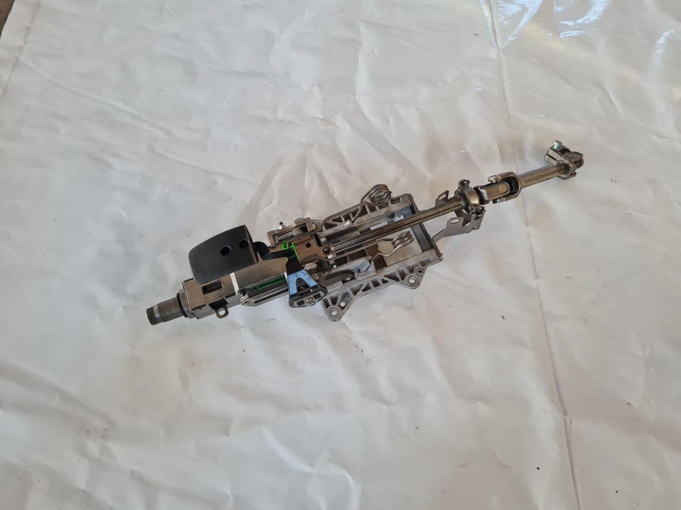 Stūres statne priekš VW GOLF 5 2004 1 Stūres statne priekš VW GOLF 5 2004