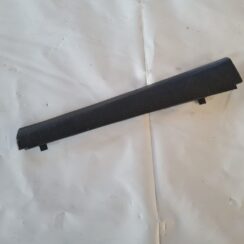 Priekšējas salona statnes apdare priekš VW GOLF 5 2004