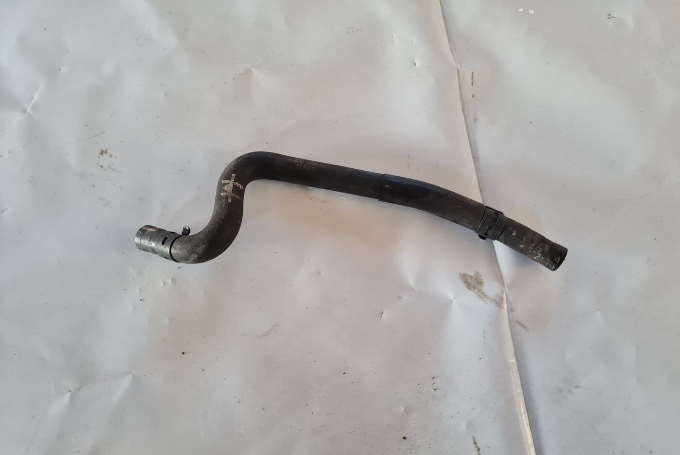 Dzesēšanas caurule priekš VW GOLF 5 2004