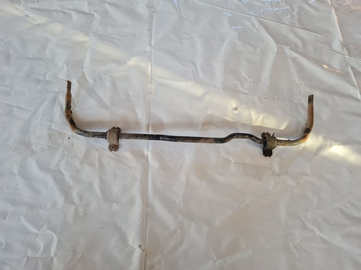 Priekšējais stabilizators priekš VW GOLF 5 2004 1 Priekšējais stabilizators priekš VW GOLF 5 2004