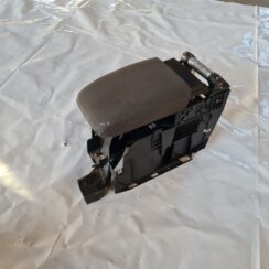 Roku balsts priekš VW GOLF 5 2004