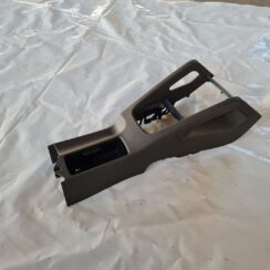 Centrālās konsoles apdares lielākā daļa priekš VW GOLF 5 2004