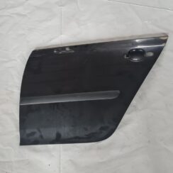 Aizmugurējās kreisās durvis priekš VW GOLF 5 2004