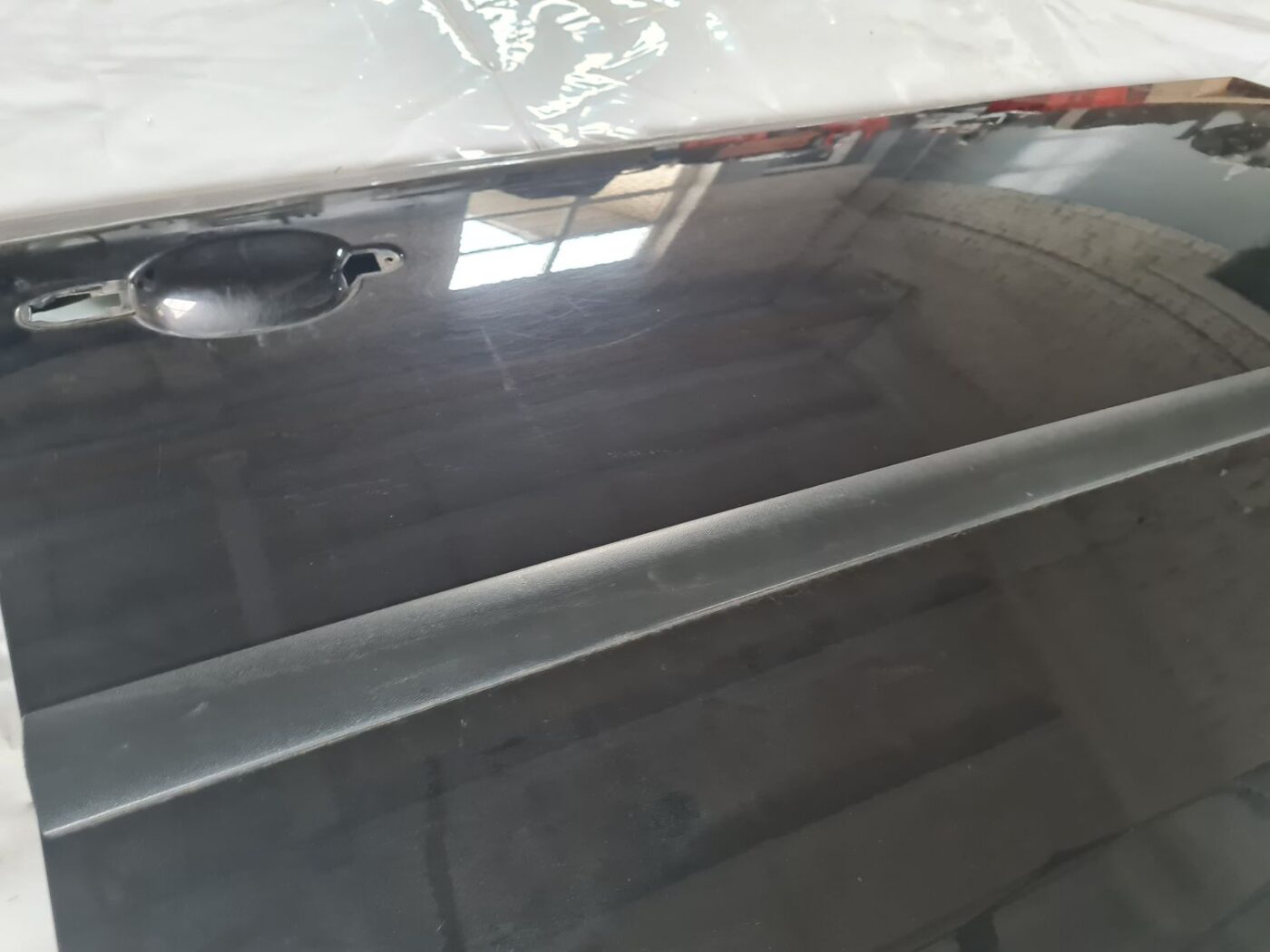 Priekšējās labās durvis priekš VW GOLF 5 2004