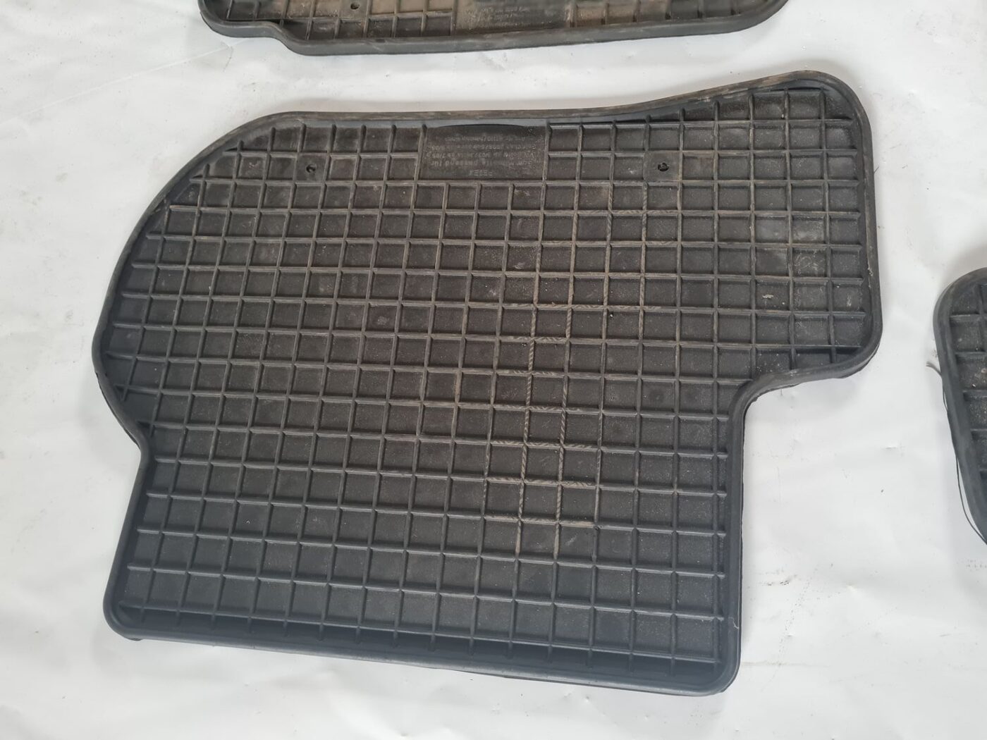 Salona paklāju komplekts priekš VW GOLF 5 2004 5 Salona paklāju komplekts priekš VW GOLF 5 2004