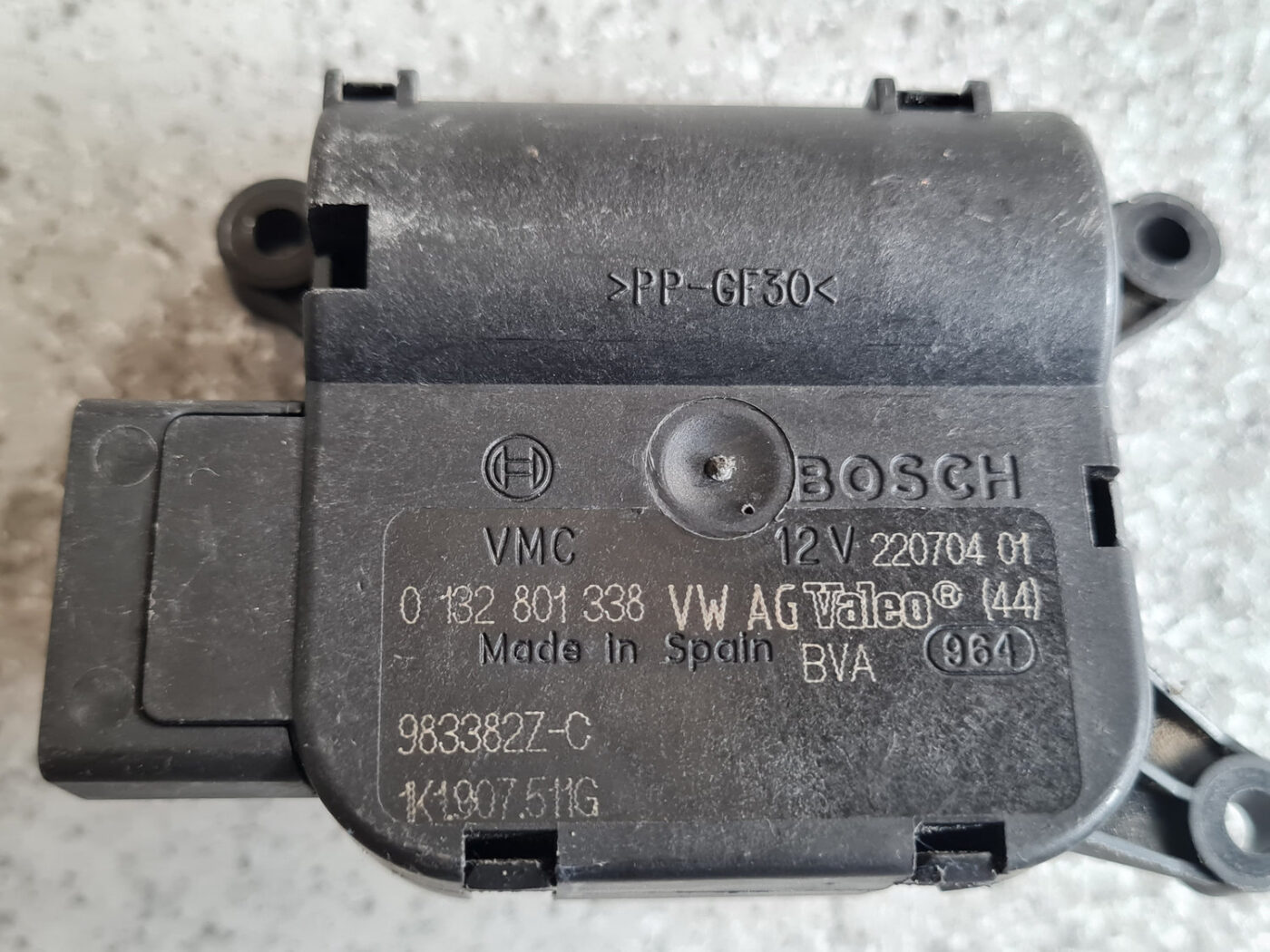 Apsildes sistēmas aktuators priekš VW GOLF 5 2004