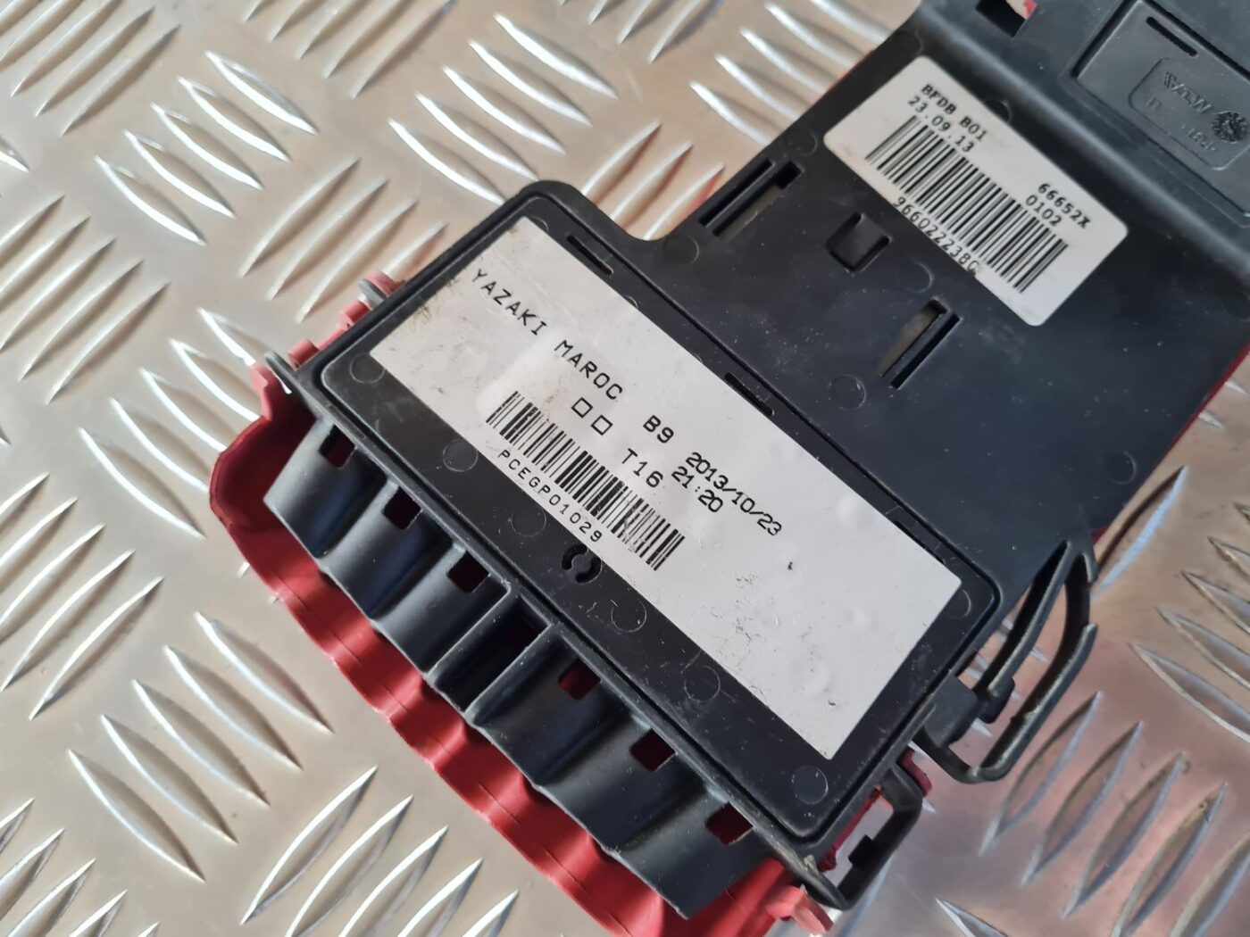 Akumulatora vadības bloks priekš CITROEN BERLINGO 2014 6 Akumulatora vadības bloks priekš CITROEN BERLINGO 2014