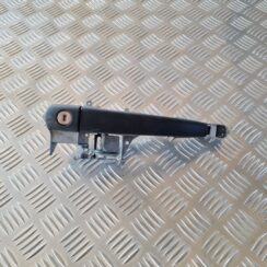 Priekšējāis kreisais durvju rokturis priekš CITROEN BERLINGO 2014