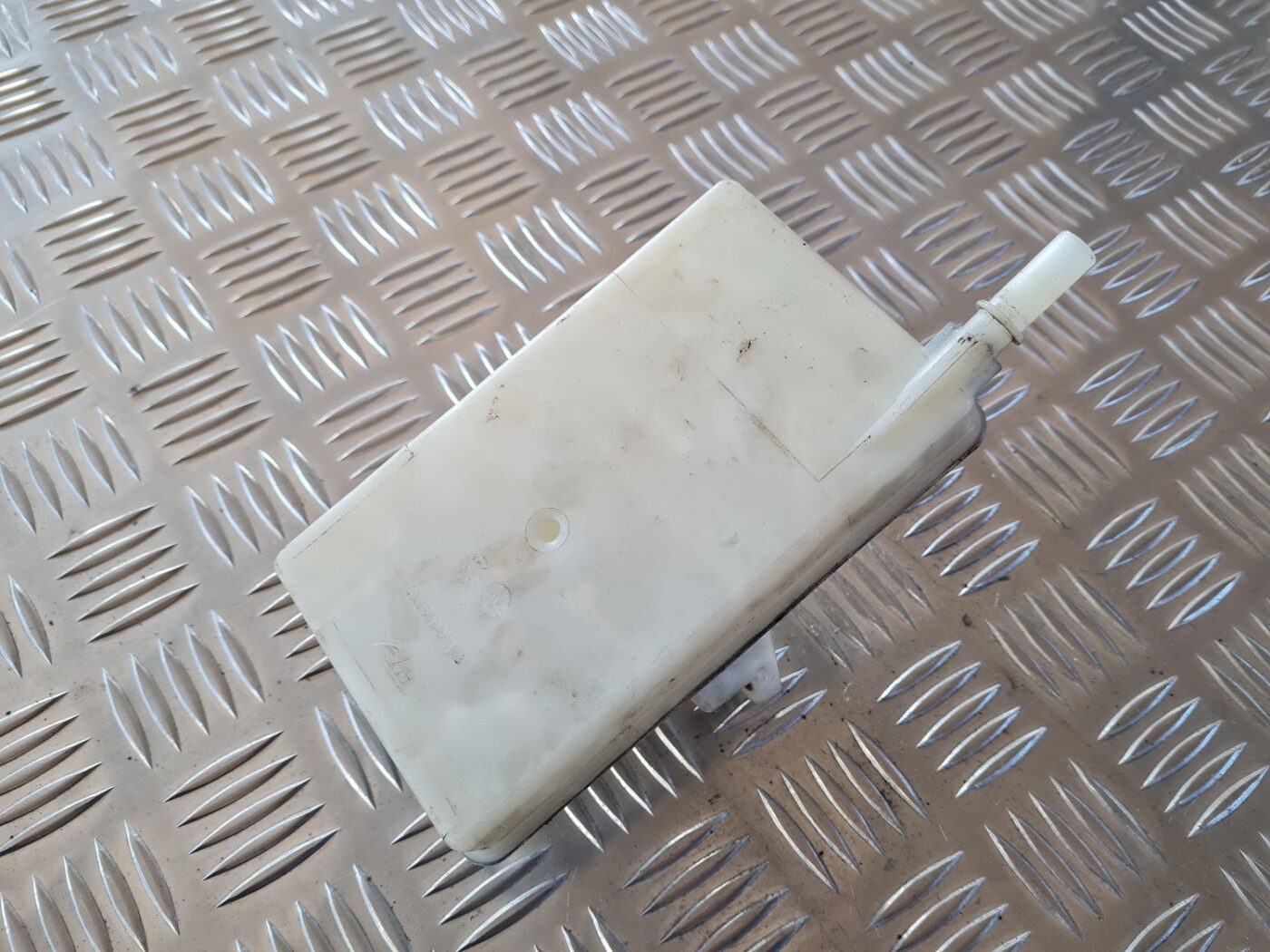 Bremžu šķidruma tvertne priekš CITROEN BERLINGO 2014 4 Bremžu šķidruma tvertne priekš CITROEN BERLINGO 2014