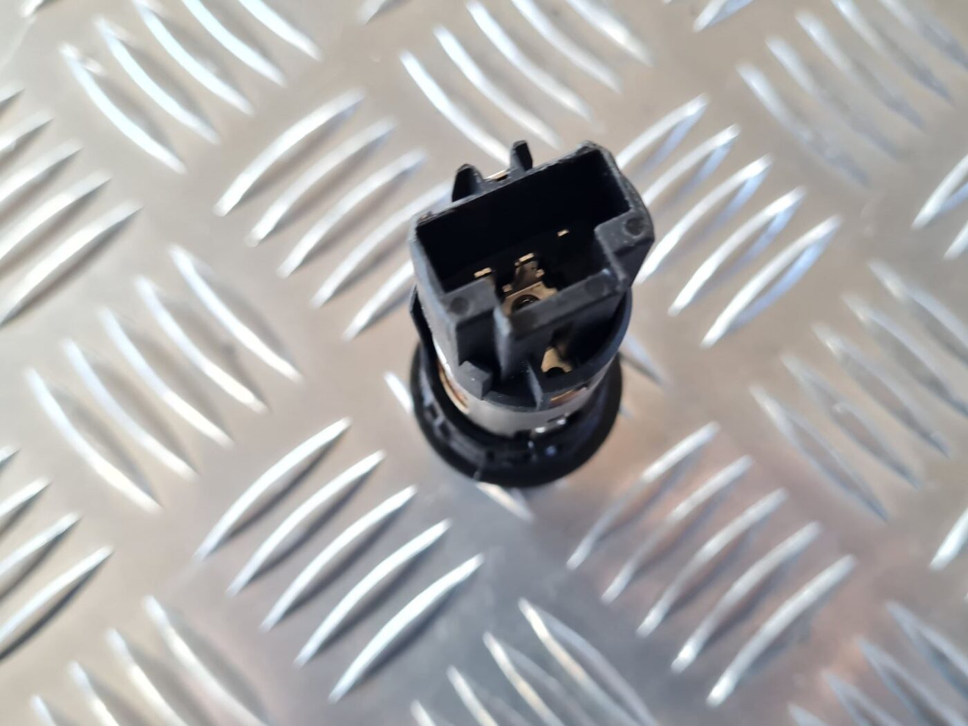 Cigarešu aizdedzināmais priekš CITROEN BERLINGO 2014