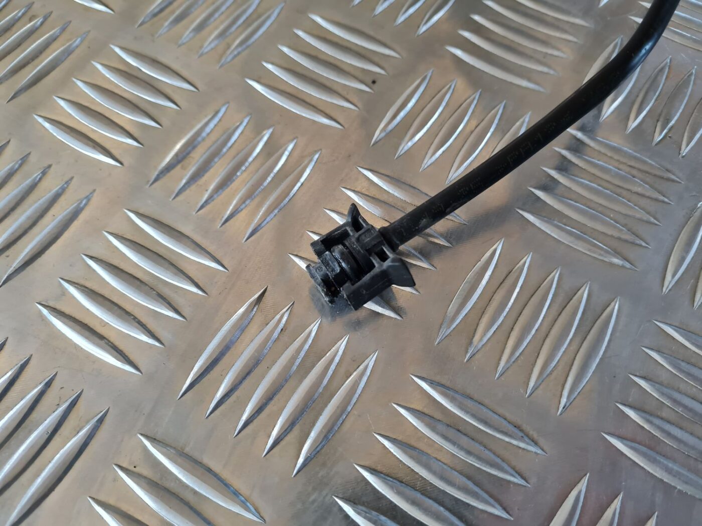 Dzesēšanas caurule priekš CITROEN BERLINGO 2014 2 Dzesēšanas caurule priekš CITROEN BERLINGO 2014