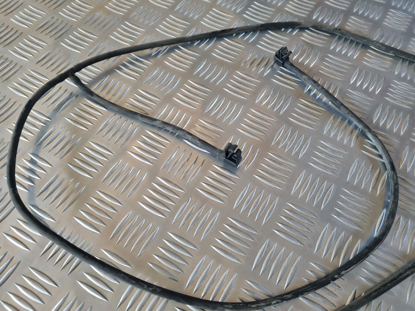 Vējstikla mazgāšanas šķidruma sprauslu šļūtene priekš CITROEN BERLINGO 2014