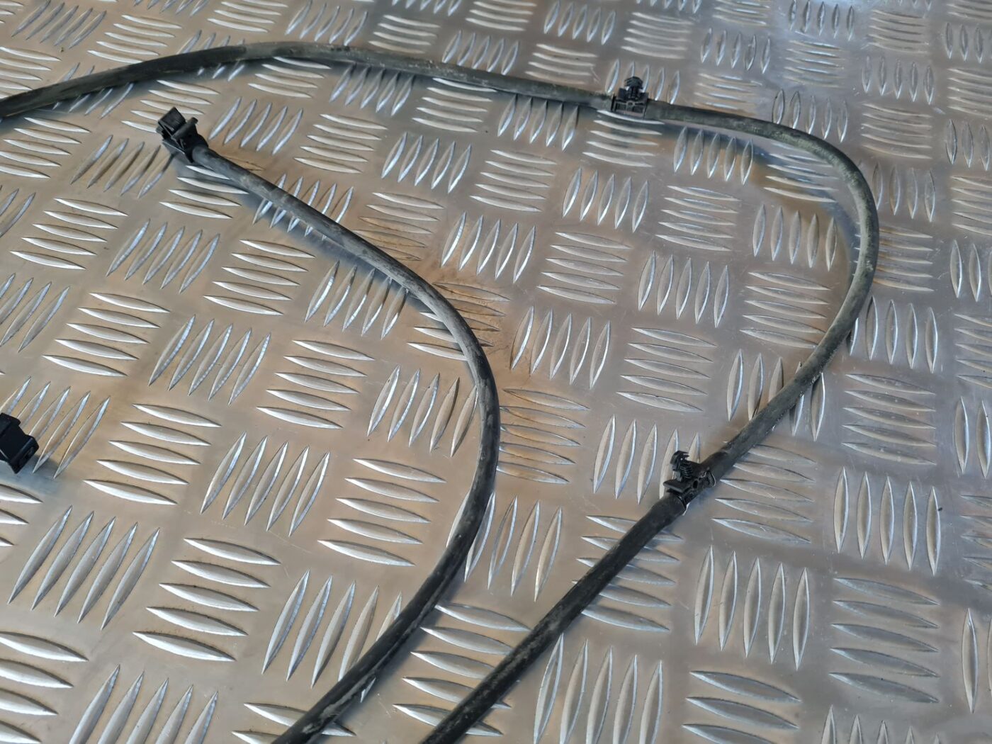 Vējstikla mazgāšanas šķidruma sprauslu šļūtene priekš CITROEN BERLINGO 2014