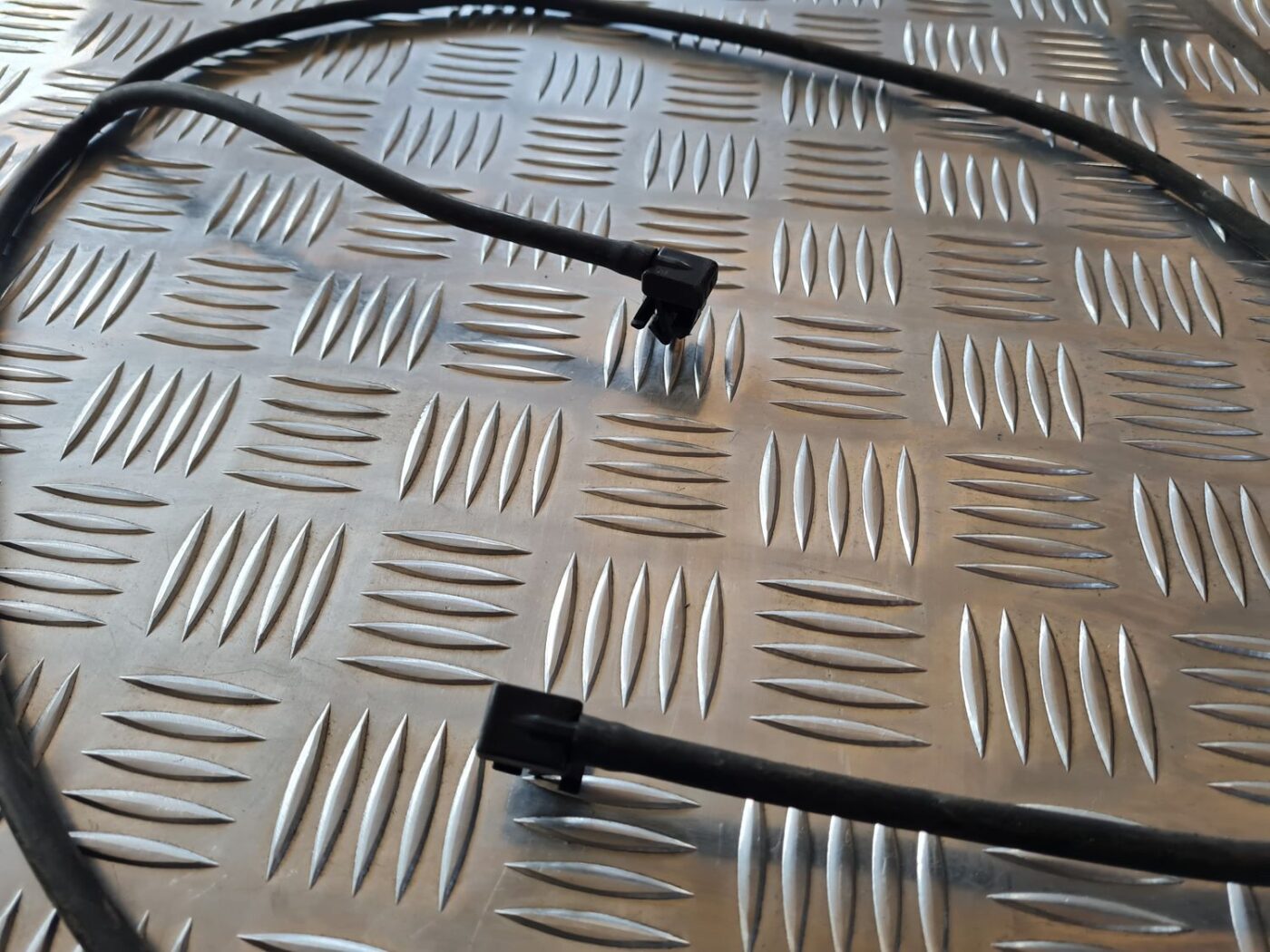 Vējstikla mazgāšanas šķidruma sprauslu šļūtene priekš CITROEN BERLINGO 2014