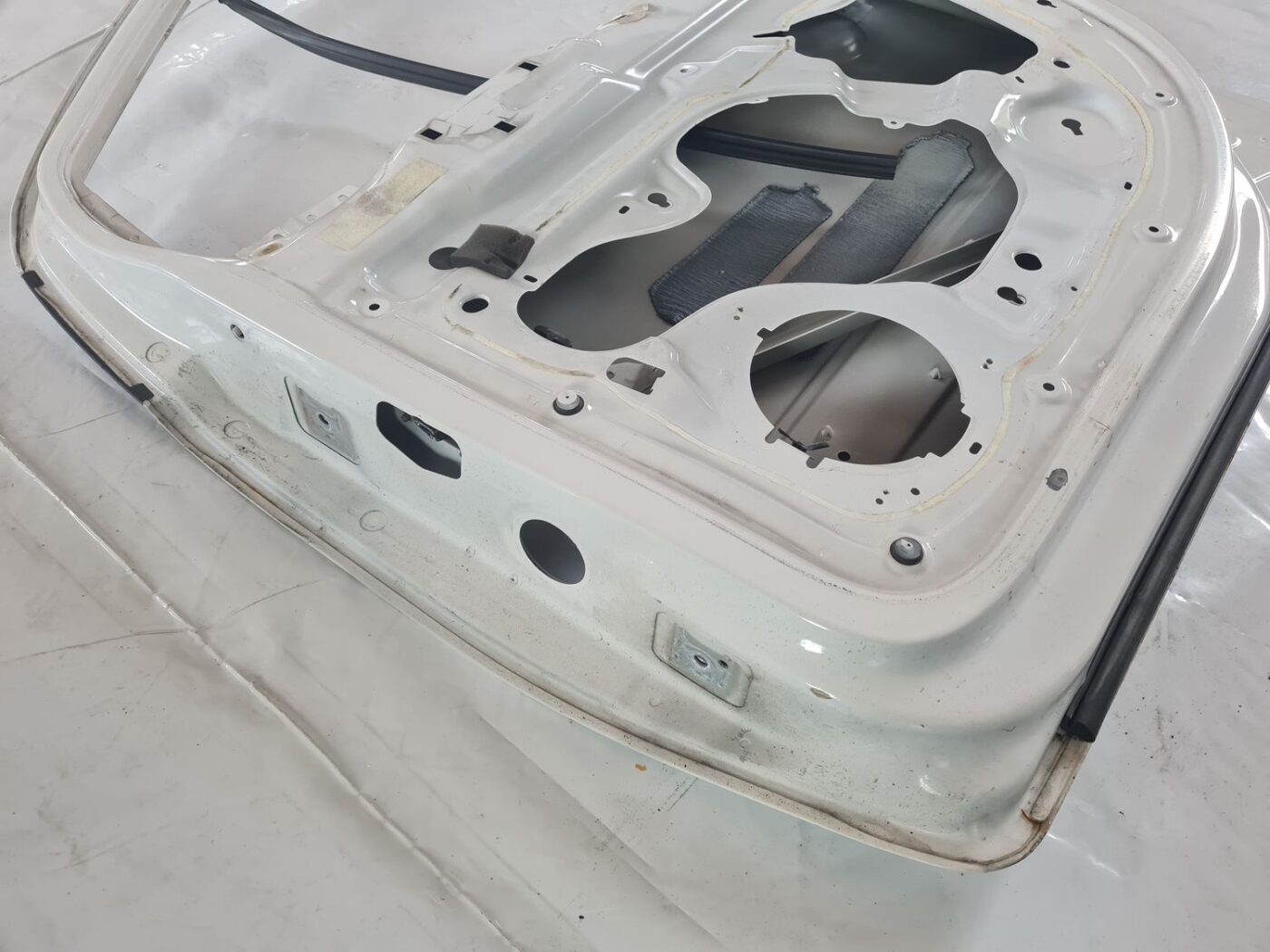 Priekšējās labās durvis priekš CITROEN BERLINGO 2014 7 Priekšējās labās durvis priekš CITROEN BERLINGO 2014