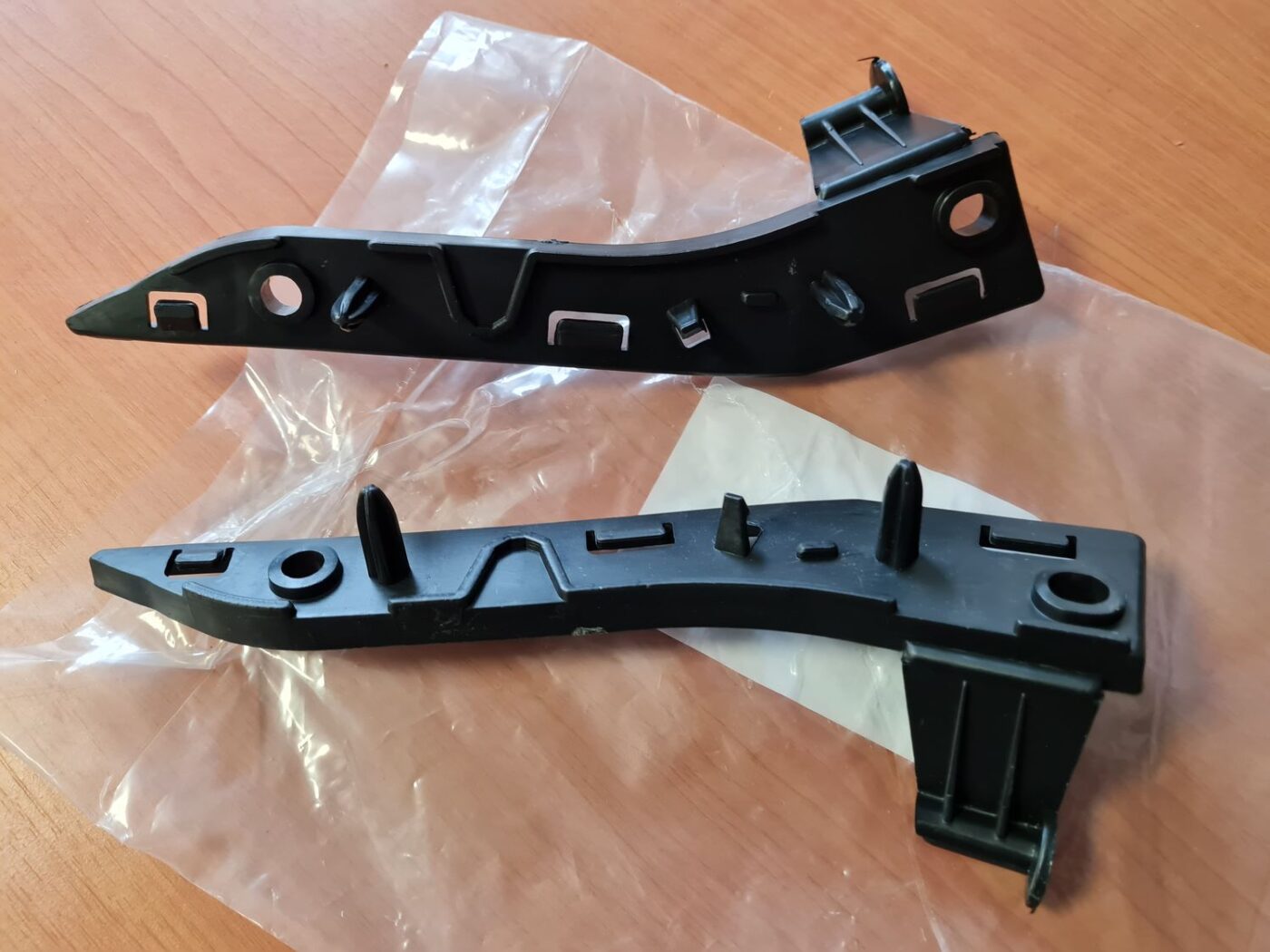 Priekšēja bufera kronšteins priekš Peugeot 2008 2013-2016 8 Priekšēja bufera kronšteins priekš Peugeot 2008 2013-2016